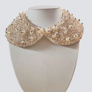 Vintage Cream and Gold Beaded Necklace